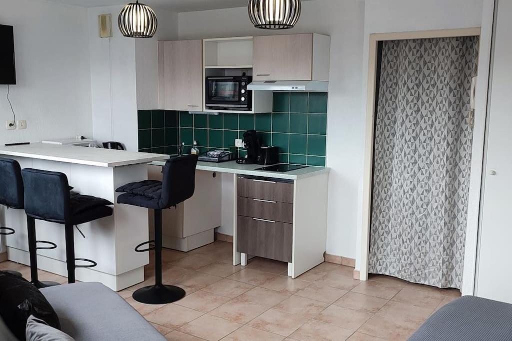Appartement Face A La Gare آنماس المظهر الخارجي الصورة