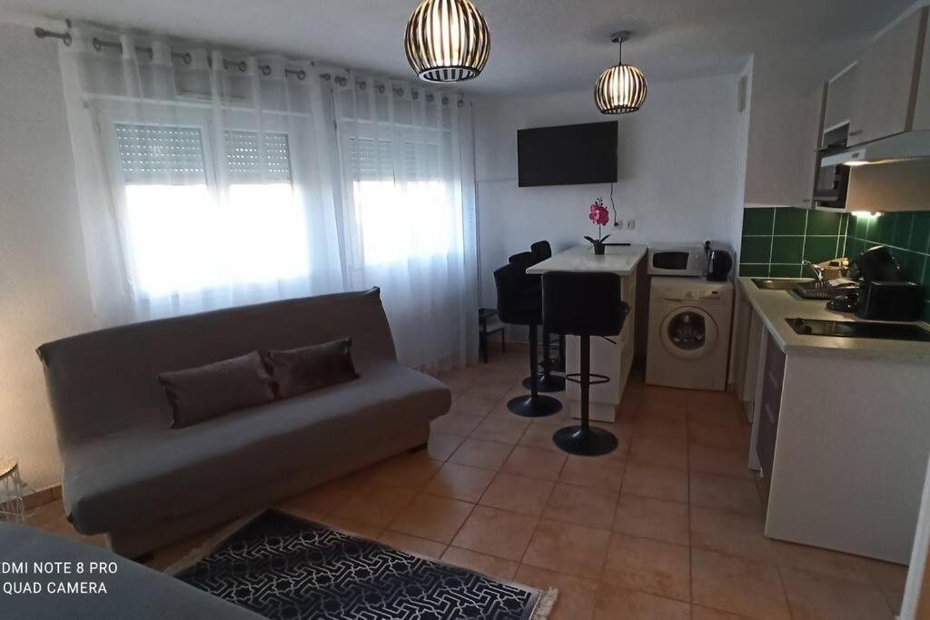 Appartement Face A La Gare آنماس المظهر الخارجي الصورة